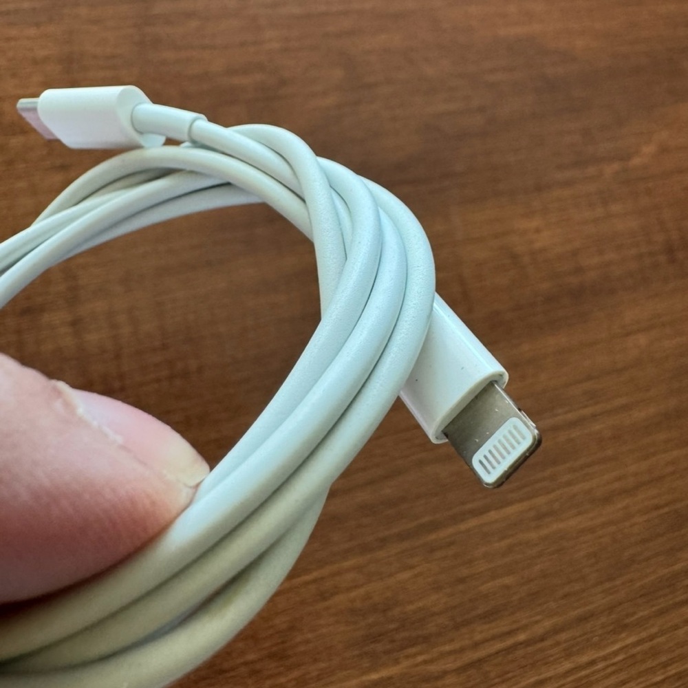 iPhone cable - Picture 4 of 4